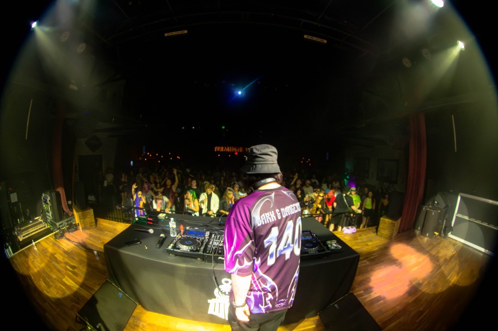 Crowd facing the stage, Terminal West